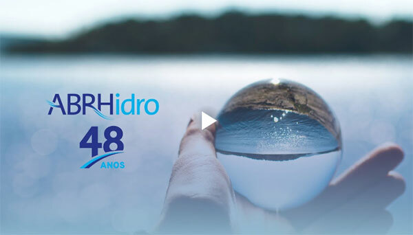 olhando_d660f533